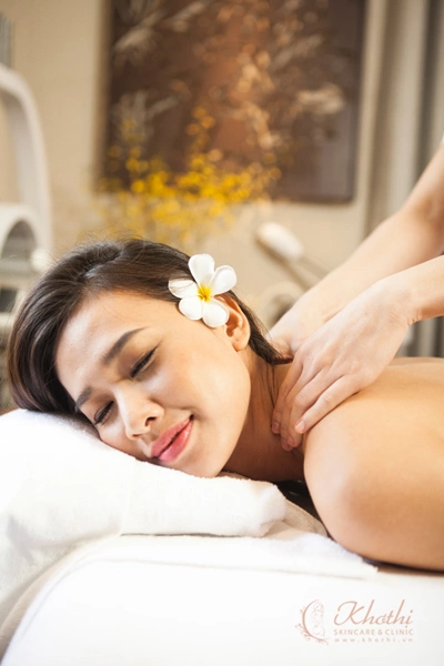 Bí quyết của cô là suốt nhiều năm kiên trì thực hiện các chương trình chăm sóc da chuyên nghiệp. Bí quyết của cô là suốt nhiều năm kiên trì thực hiện các chương trình chăm sóc da chuyên nghiệp.