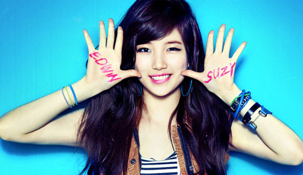 Đứng cuối top 5 là Suzy với vẻ đẹp trong sáng, đáng yêu. Đứng cuối top 5 là Suzy với vẻ đẹp trong sáng, đáng yêu.