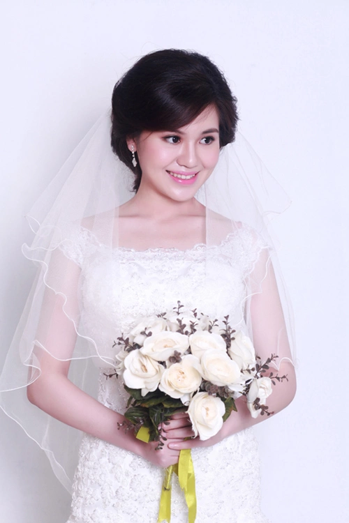 Cổ thuyền luôn là lựa chọn tốt cho các cô dâu muốn tăng kích thước bờ vai. Cổ thuyền luôn là lựa chọn tốt cho các cô dâu muốn tăng kích thước bờ vai.