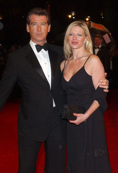 Pierce Brosnan và con gái. Pierce Brosnan và con gái.