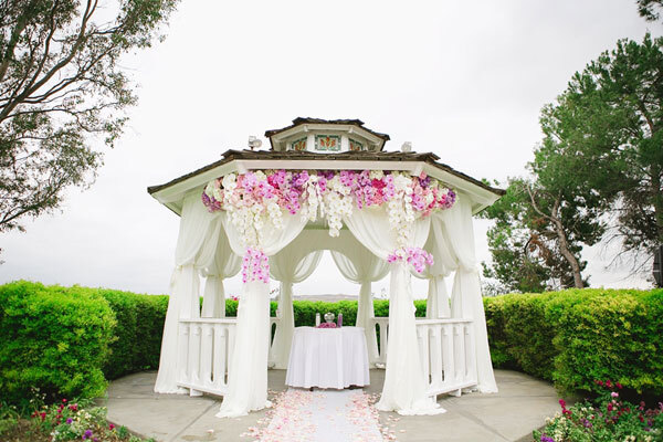 lanaarthurwed026-466991-1372989254_600x0