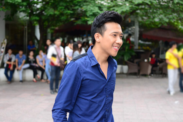Sau mùa đầu tiên của 'So you think you can dance' phiên bản Việt với rất nhiều thành công, Trấn Thành bất ngờ không có mặt ở mùa thứ hai, khiến nhiều khán giả tiếc nuối. Sau mùa đầu tiên của 'So you think you can dance' phiên bản Việt với rất nhiều thành công, Trấn Thành bất ngờ không có mặt ở mùa thứ hai, khiến nhiều khán giả tiếc nuối.