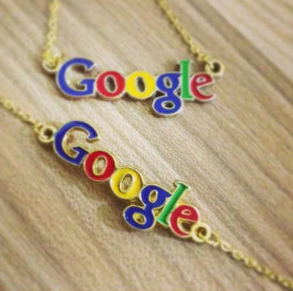 Hay Google sắc màu cũng là một phụ kiện xinh xắn cho các nàng. Hay Google sắc màu cũng là một phụ kiện xinh xắn cho các nàng.