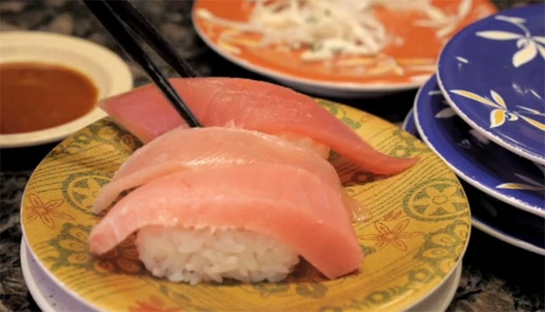 Conveyor Belt Sushi Restaurant (xem clip) Conveyor Belt Sushi Restaurant (xem clip)