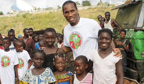 Drogba là cầu thủ có tấm lòng nhân ái. Ảnh: Sun. Drogba là cầu thủ có tấm lòng nhân ái. Ảnh: Sun.
