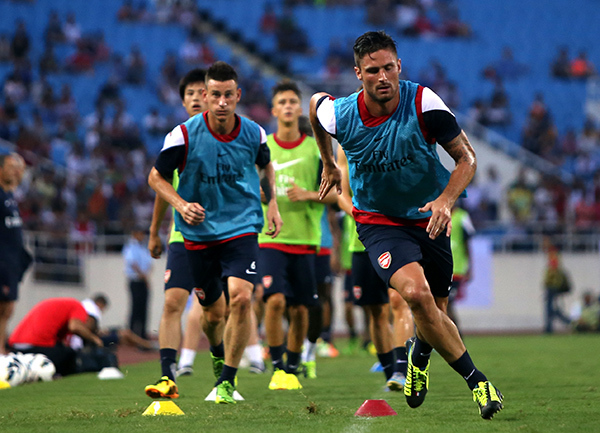 Giroud và các đồng đội sẽ ra sân đối đầu tuyển Việt Nam tối 17/7. Giroud và các đồng đội sẽ ra sân đối đầu tuyển Việt Nam tối 17/7.