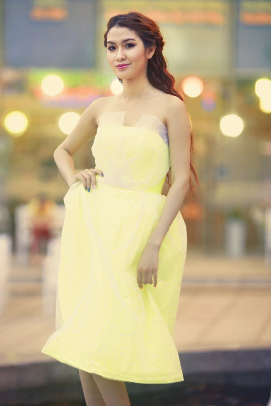 Trần Thị Ngọc Loan sinh năm 1993, cao 1m71, nặng 47 kg, số đo ba vòng 83-59-92 Trần Thị Ngọc Loan sinh năm 1993, cao 1m71, nặng 47 kg, số đo ba vòng 83-59-92