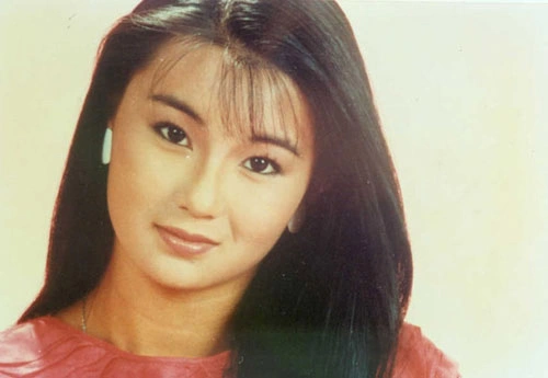 Nhan sắc ngọt ngào của Trương Mạn Ngọc. Nhan sắc ngọt ngào của Trương Mạn Ngọc.