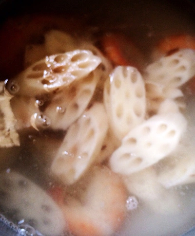 canh-tom-nau-cu-sen-4