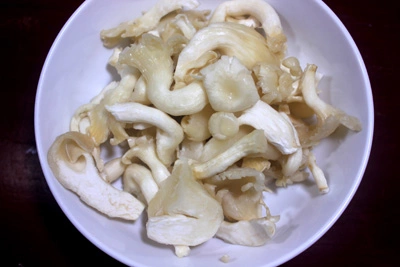 canh-nam-bao-ngu-nau-bi-do-thit-bam-1