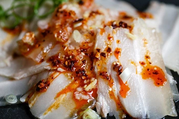 thit-ba-chi-luoc-sot-toi-cay-xe-ngay-mua-4