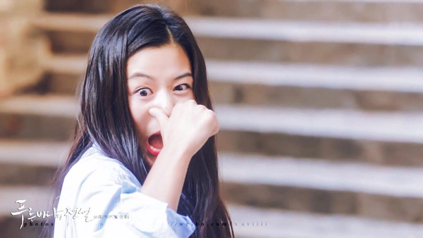 lee-min-ho-troi-jeon-ji-hyun-de-chup-hinh-4