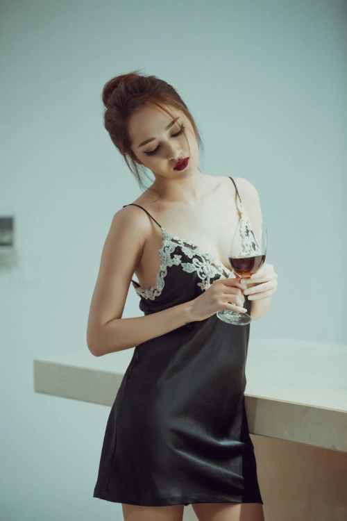 Bảo Anh: Nữ ca sĩ đa tài Vpop trở lại ấn tượng Em Xinh Say Hi 15 Bảo Anh khoe dáng gợi cảm với bikini - Ngôi sao