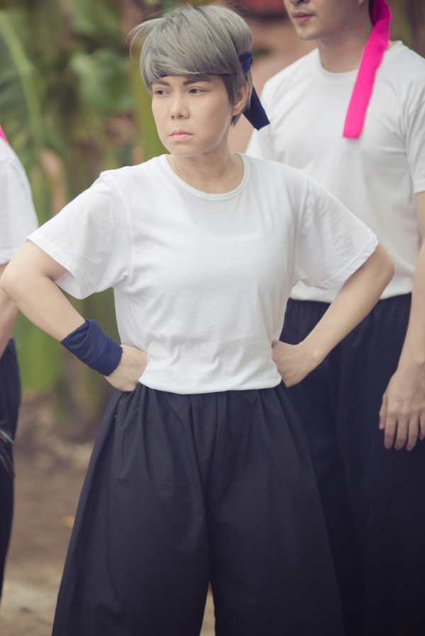 viet-huong-bi-bam-tim-chan-sau-khi-lam-anh-hung-cuu-minh-nhi-2