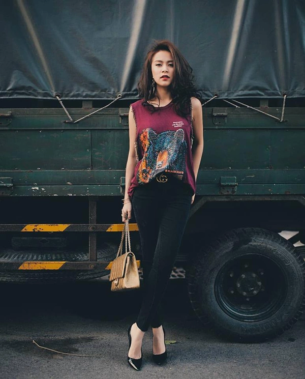 trang-phuc-ngay-he-mat-me-cua-hoang-thuy-linh-9
