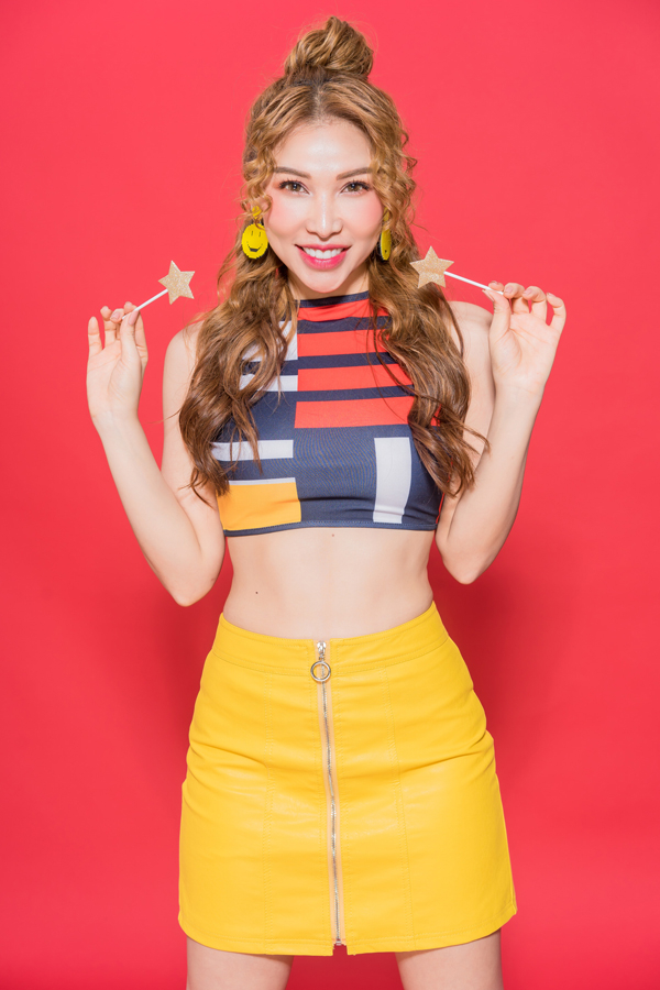 quynh-thu-dien-ao-xuyen-thau-sexy-chup-anh-ky-niem-tuoi-28-6