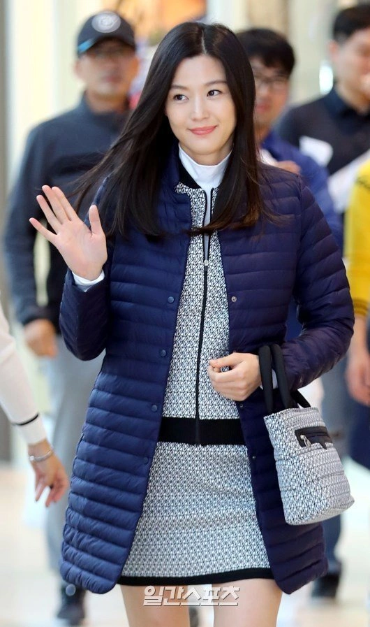mo-chanh-jeon-ji-hyun-be-bung-bau-6-thang-di-su-kien-1