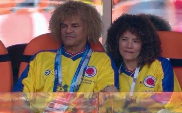 Vợ cựu danh thủ Valderrama để kiểu tóc y hệt chồng - Ngôi sao