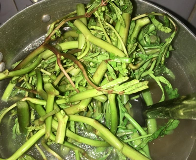 Canh sườn rau rút nấu chua - 3