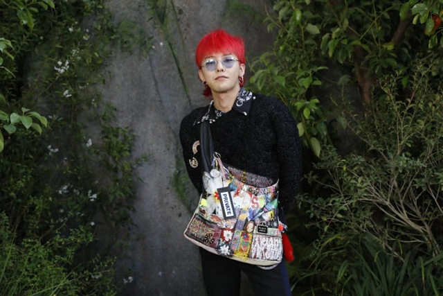 g-dragon-sac-so-di-du-show-thoi-trang-o-paris-1