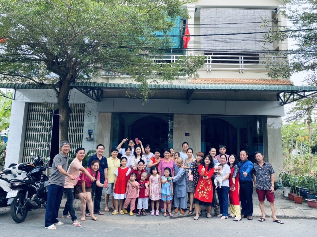 Tết đoàn viên sum vầy bên gia đình