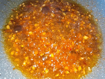 Sò huyết rang me - 4