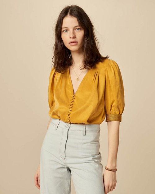 Áo blouse tay ngắn cho mùa hè