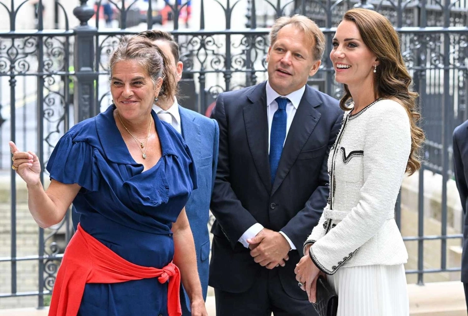 Kate lại đi đôi giày được Meghan ưa chuộng dự sự kiện - Ngôi sao