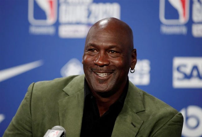 Michael Jordan vào top 400 người giàu nhất Mỹ - Ngôi sao