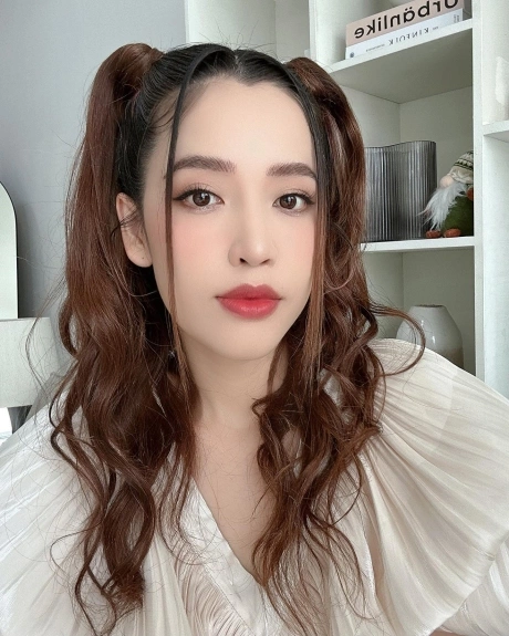 Những kiểu tóc \'cưa sừng làm nghé\' của Puka - Ngôi sao