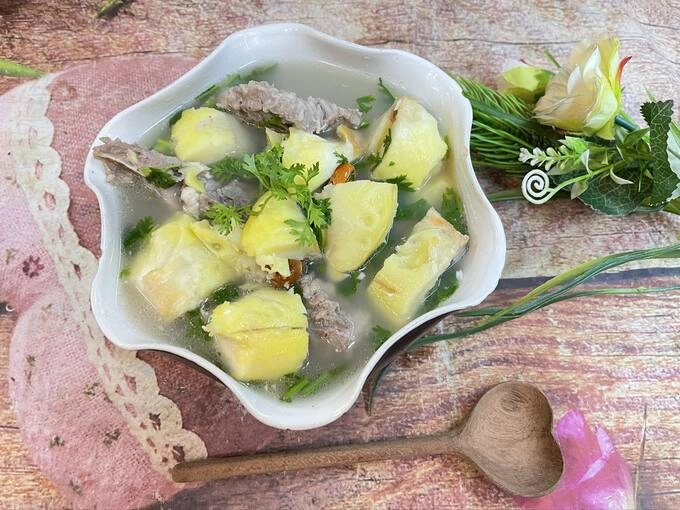 Canh sầu riêng nấu sườn