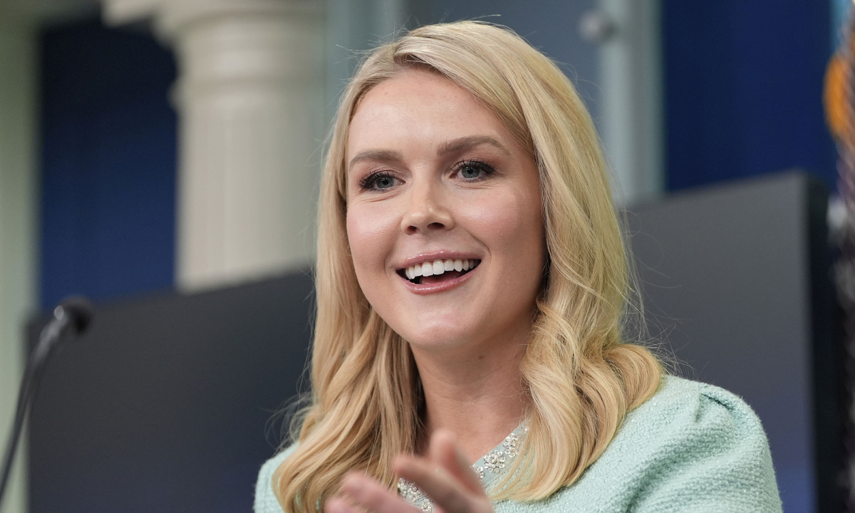 Phong cách giàu năng lượng của phát ngôn viên Nhà Trắng trẻ nhất lịch sử Mỹ - Ngôi sao