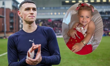 Phil Foden và bạn gái có thêm con trai - Ngôi sao
