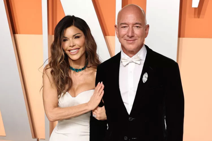 Tỷ phú Jeff Bezos và vị hôn thê Lauren Sanchez dự kiến tổ chức hôn lễ trong ba ngày tại Venice với khoảng 200 khách mời. Ảnh: Wire