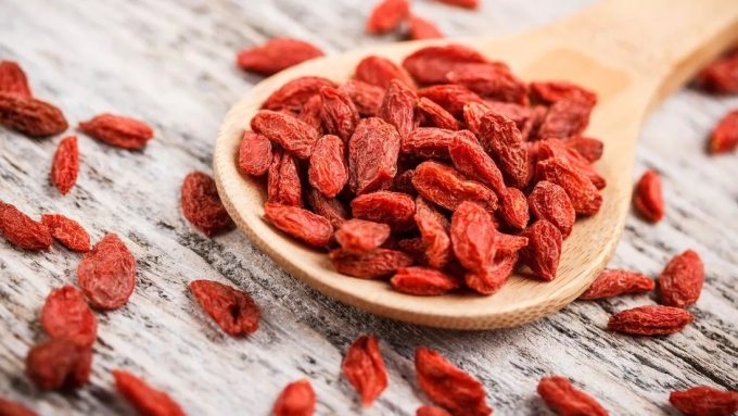 Kỷ tử là loại thảo dược rất tốt cho gan thận, giúp ngăn ngừa tóc bạc sớm.