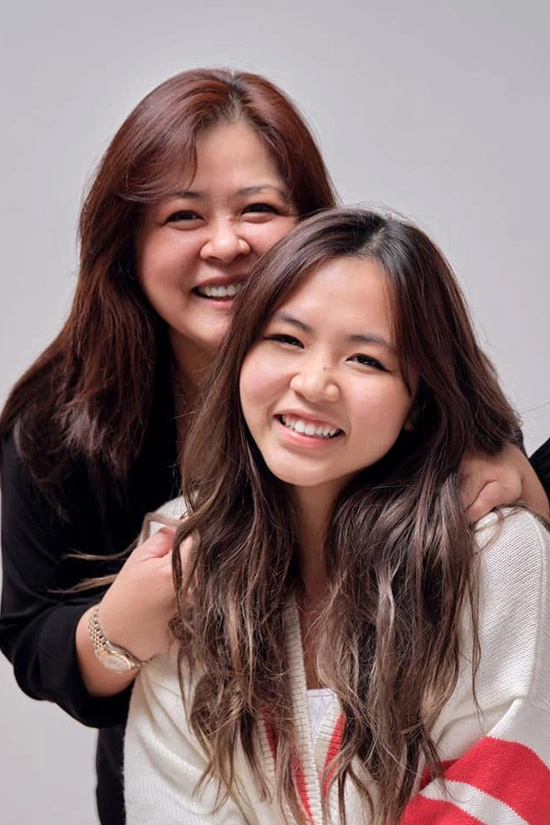 Nhà thiết kế Kiều Việt Liên và con gái chung của cô với Thiệu Ánh Dương.