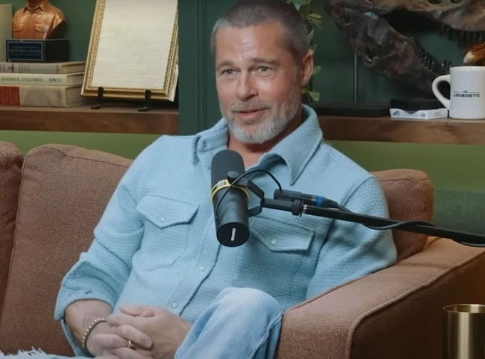 Brad Pitt nói về quãng thời gian cai rượu trên podcast Armchair Expert ngày 23/6. Ảnh: Armchair Expert
