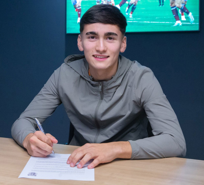 Brandon Ly là trụ cột ở đội U21 Burnley trước khi gia nhập CAHN. Ảnh: Burnley FC