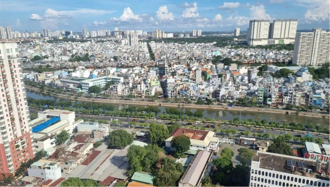Dòng kênh Tàu Hủ - Bến Nghé nhìn từ căn hộ Kiều by Kita. Ảnh: Kita Group