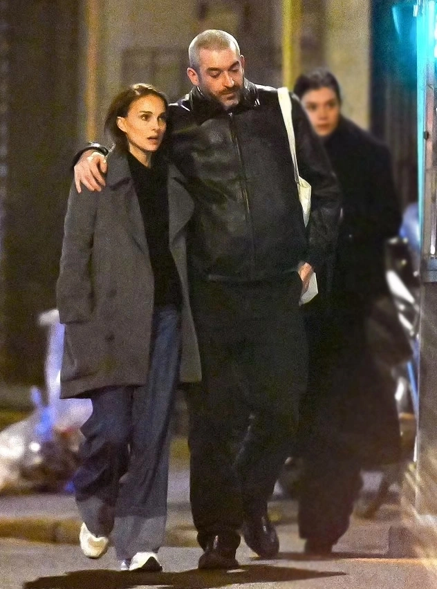 Natalie Portman mang thai con thứ ba ở tuổi 44 - Ngôi sao