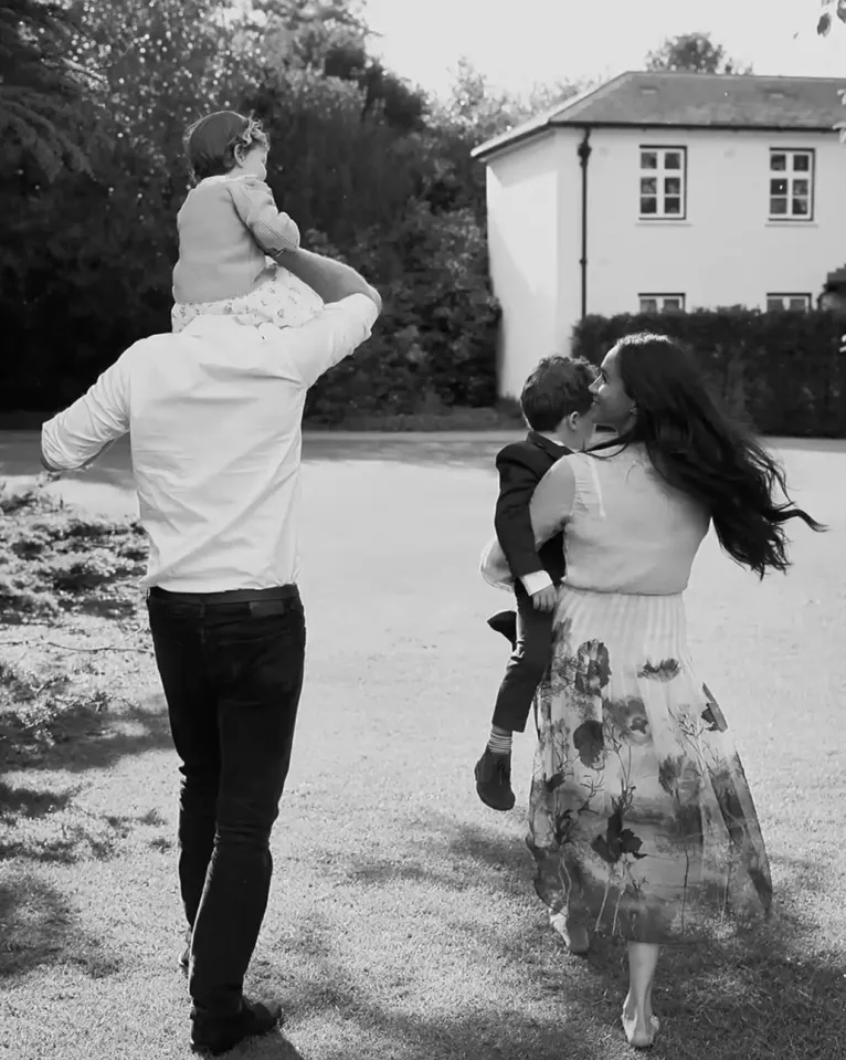Harry - Meghan bị 'xóa mọi dấu vết' khỏi Frogmore Cottage ...