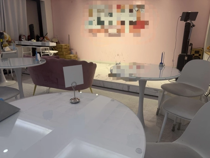 Một quán cà phê theo chủ đề ở quận Mapo, phía tây Seoul, hôm 15/5. Ảnh: Oh Sam Gwon.