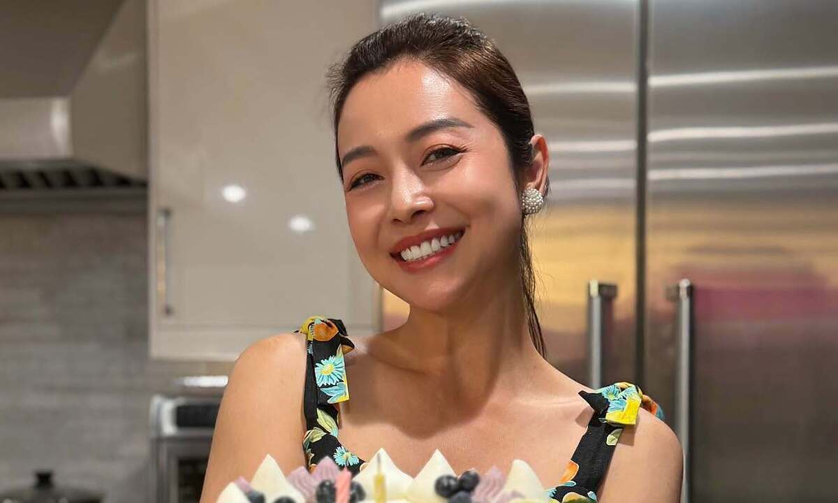 Jennifer Phạm đón sinh nhật bên gia đình