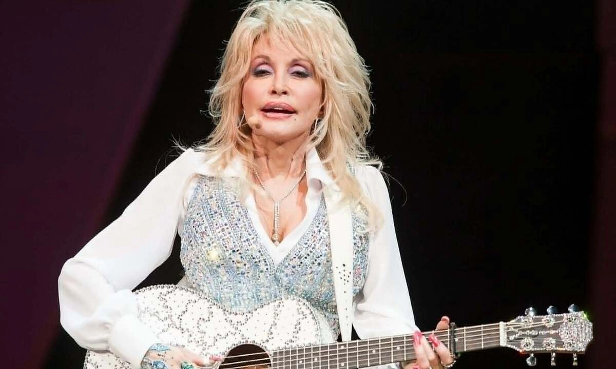 Huyền thoại âm nhạc Dolly Parton qua đời - Ngôi sao